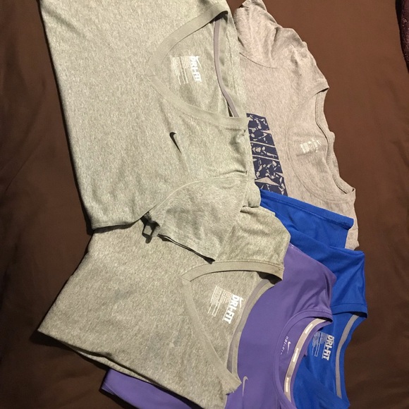 Nike shirts size medium and large - Picture 2 of 3